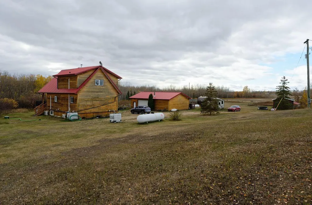 31039 Township Road 734 Bezanson AB T0H0G0