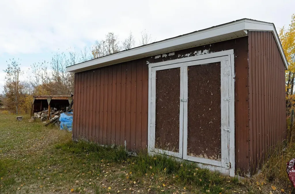 31039 Township Road 734 Bezanson AB T0H0G0
