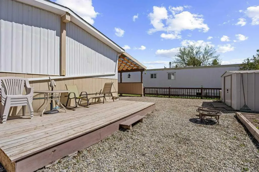 3223 83 Street NW Calgary AB T3B5N2