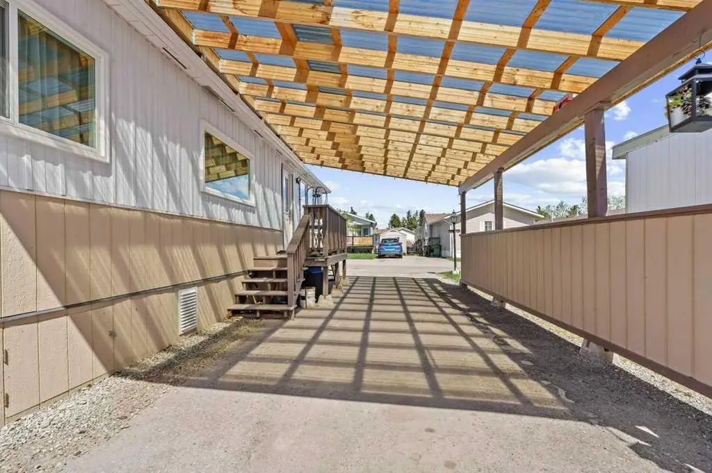 3223 83 Street NW Calgary AB T3B5N2