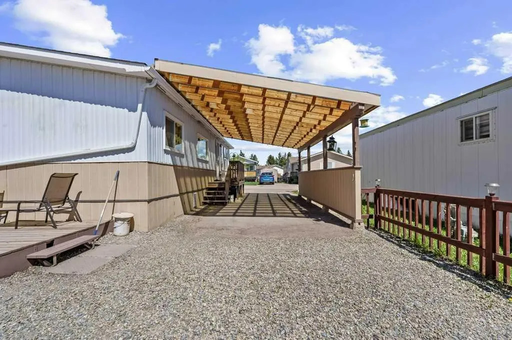3223 83 Street NW Calgary AB T3B5N2