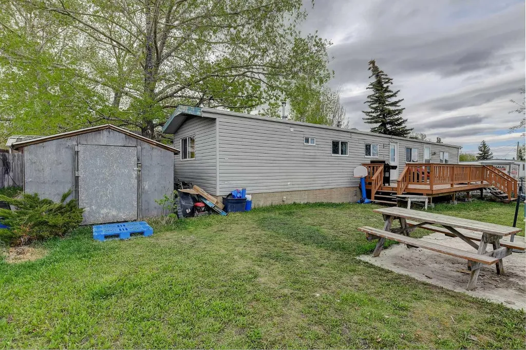 9766 119a Avenue Grande Prairie AB T8V 5H7