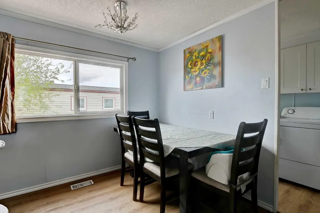 9766 119a Avenue Grande Prairie AB T8V 5H7
