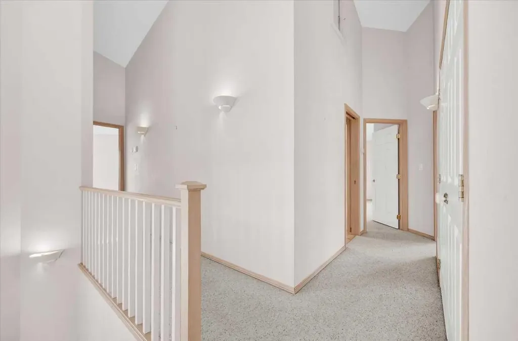 789 East Chestermere Drive Chestermere AB T1X 1A6
