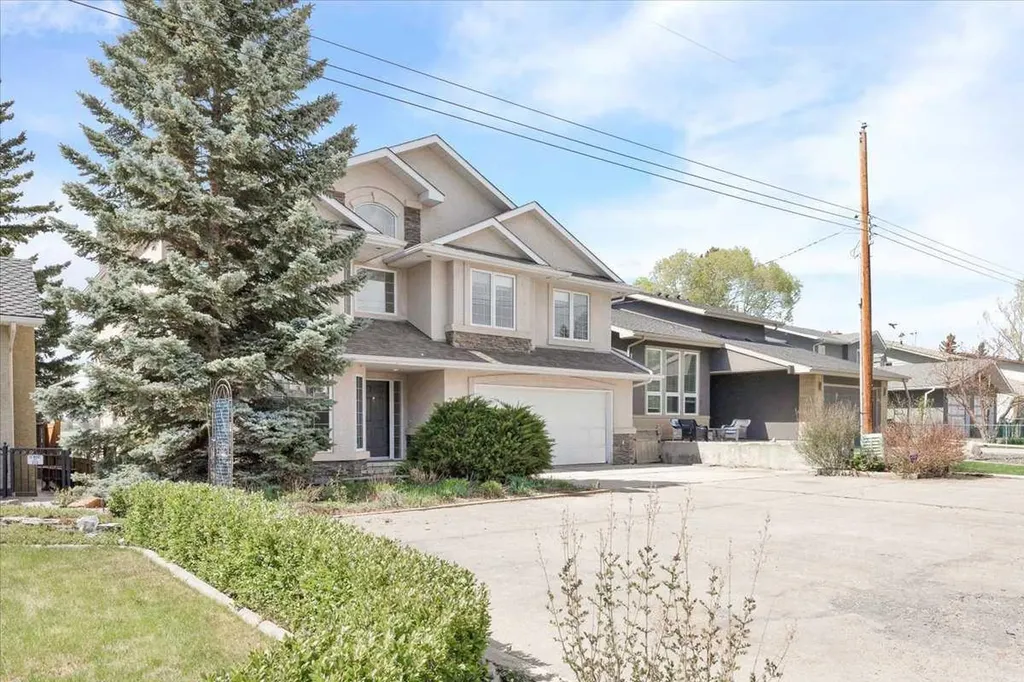 789 East Chestermere Drive Chestermere AB T1X 1A6