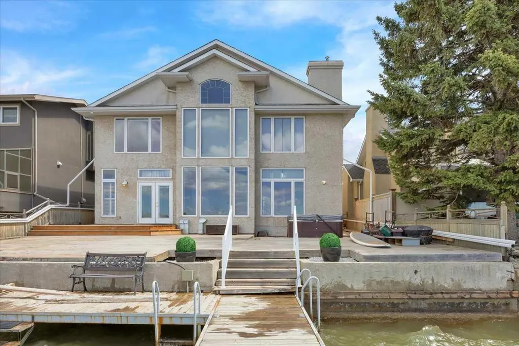 789 East Chestermere Drive Chestermere AB T1X 1A6