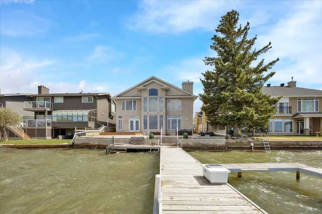 789 East Chestermere Drive Chestermere AB T1X 1A6