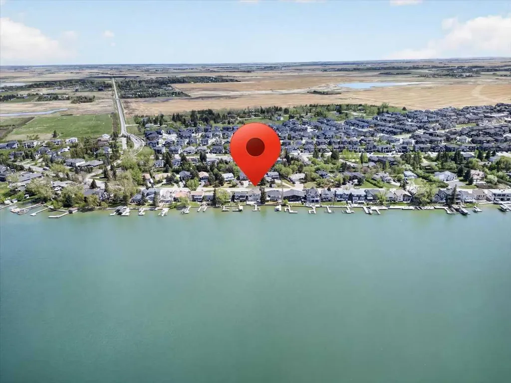 789 East Chestermere Drive Chestermere AB T1X 1A6