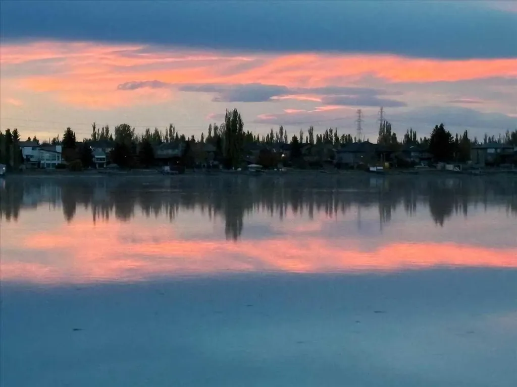 789 East Chestermere Drive Chestermere AB T1X 1A6