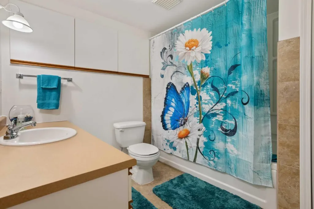 30 Montclare Avenue Camrose AB T4V 2K8