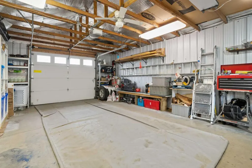 30 Montclare Avenue Camrose AB T4V 2K8