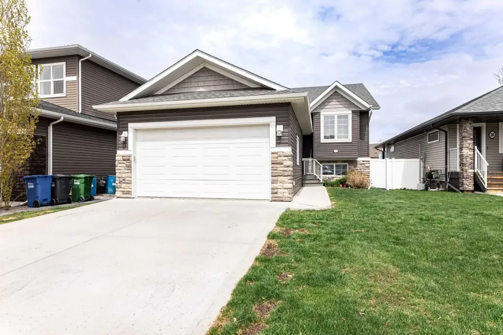52 Vancouver Crescent Red Deer AB T4R 0N6