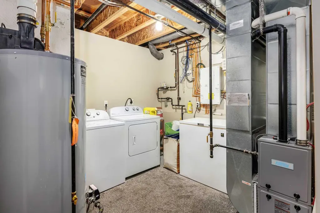 52 Vancouver Crescent Red Deer AB T4R 0N6