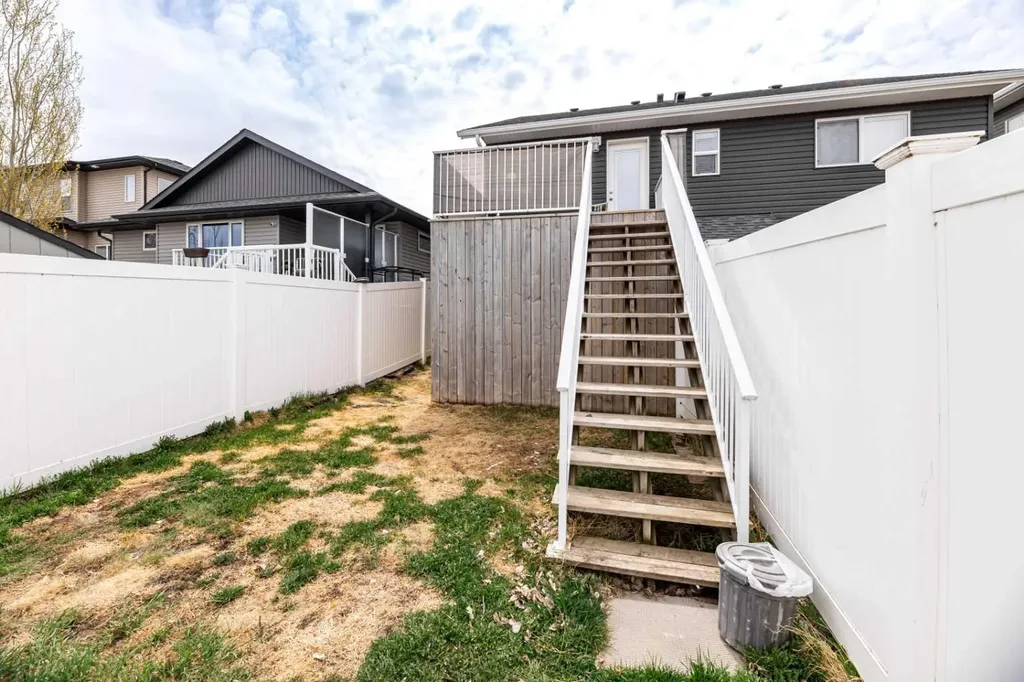 52 Vancouver Crescent Red Deer AB T4R 0N6