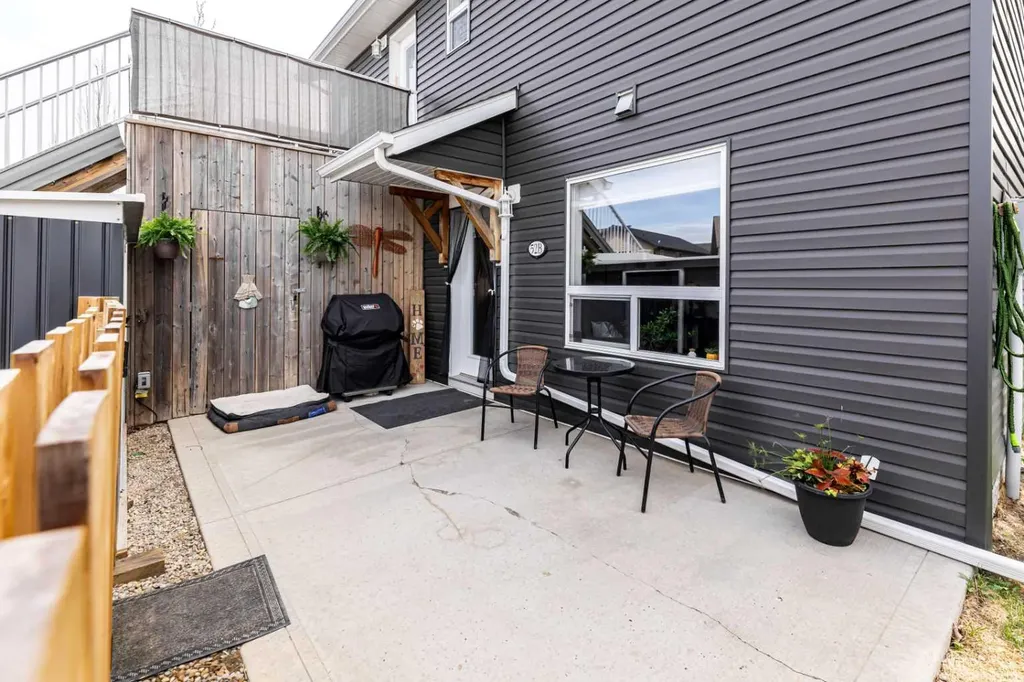 52 Vancouver Crescent Red Deer AB T4R 0N6