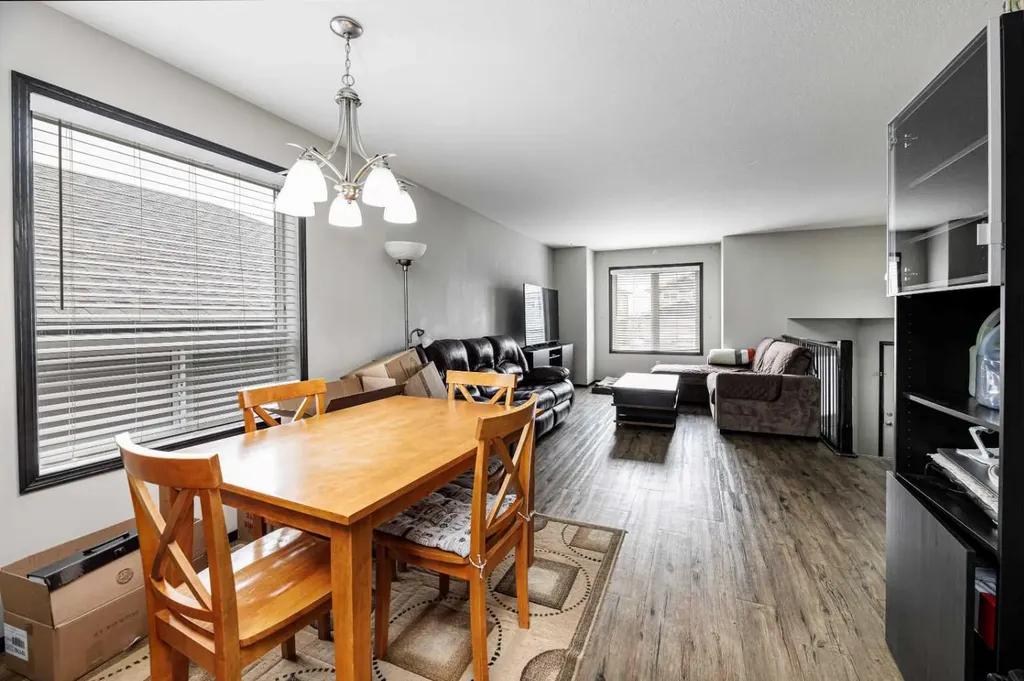 52 Vancouver Crescent Red Deer AB T4R 0N6
