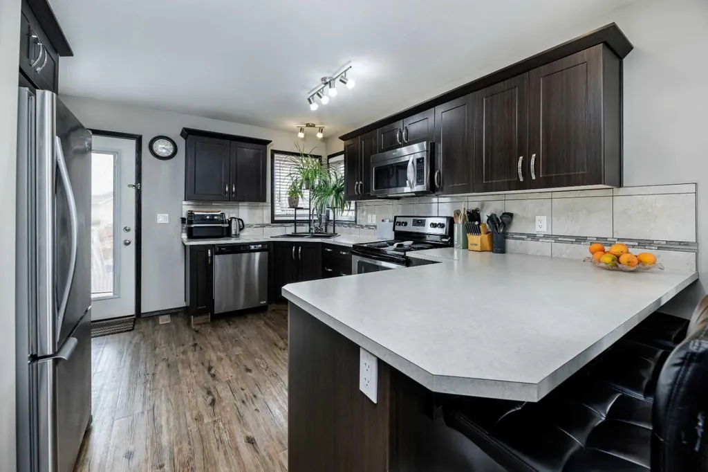 52 Vancouver Crescent Red Deer AB T4R 0N6