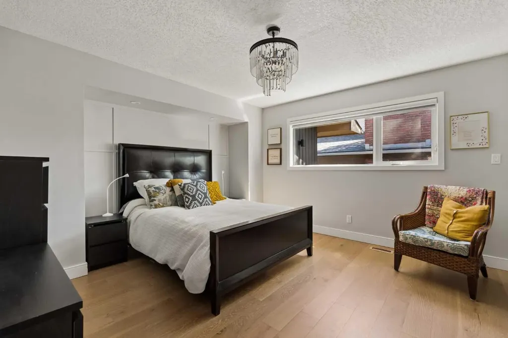 127 Parkglen Crescent SE Calgary AB T2J 4L9