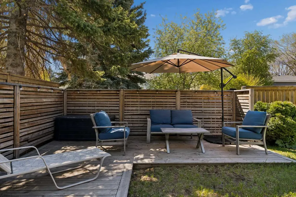 127 Parkglen Crescent SE Calgary AB T2J 4L9