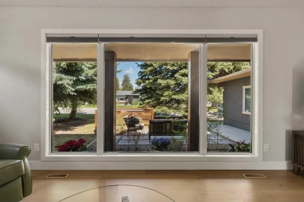 127 Parkglen Crescent SE Calgary AB T2J 4L9