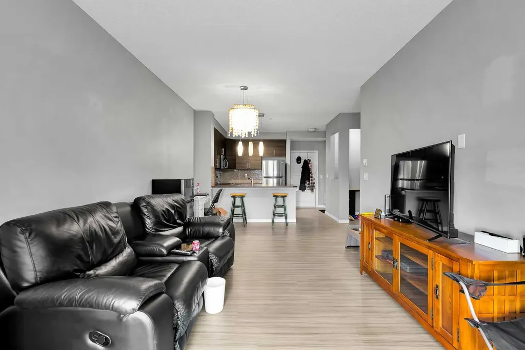 207 Sunset Drive Cochrane AB T4C 0H7