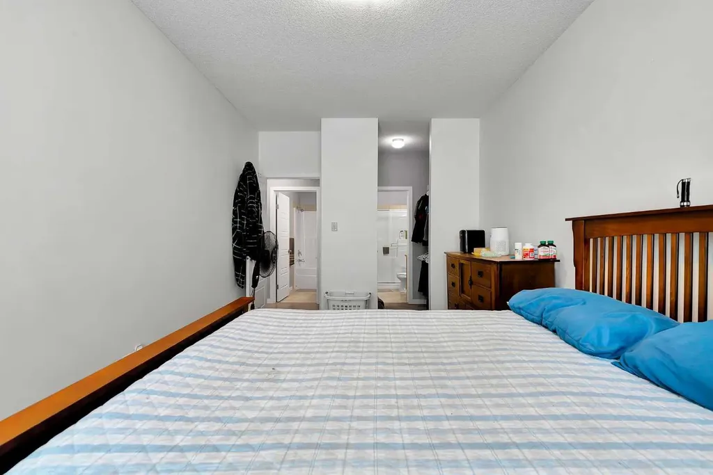 207 Sunset Drive Cochrane AB T4C 0H7