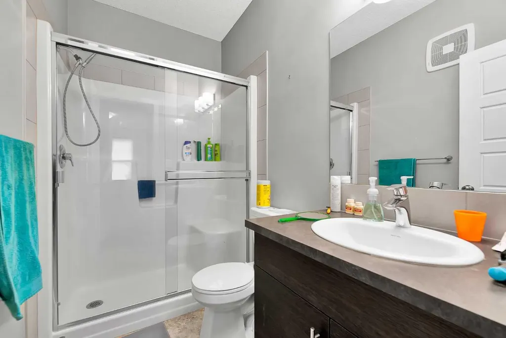 207 Sunset Drive Cochrane AB T4C 0H7
