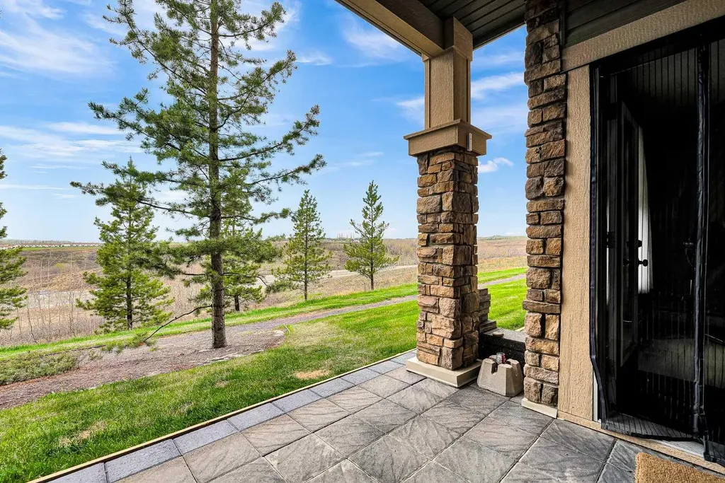 207 Sunset Drive Cochrane AB T4C 0H7