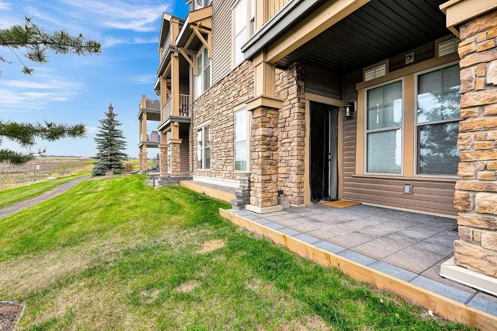 207 Sunset Drive Cochrane AB T4C 0H7