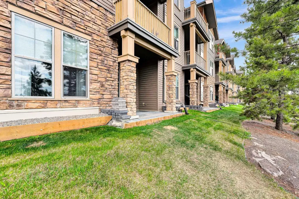 207 Sunset Drive Cochrane AB T4C 0H7
