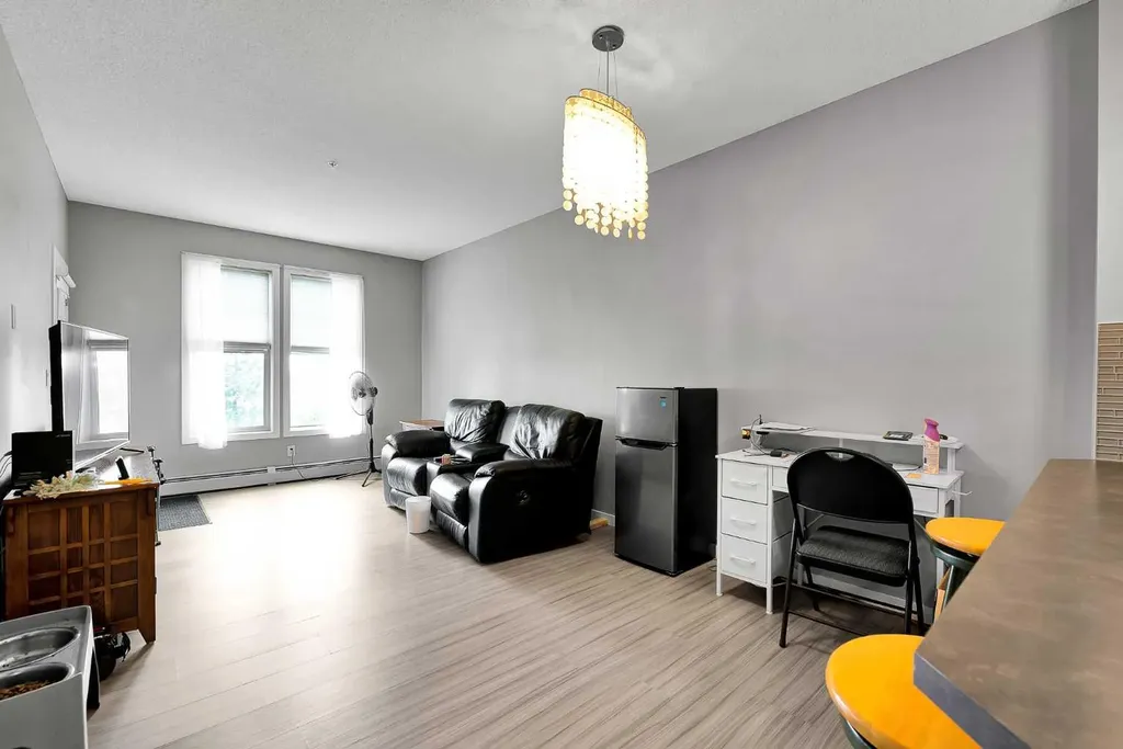207 Sunset Drive Cochrane AB T4C 0H7