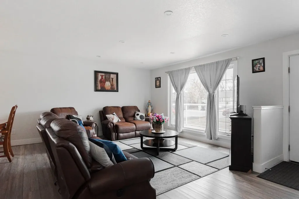 121 Demers Drive Fort Mcmurray AB T9H 2B3