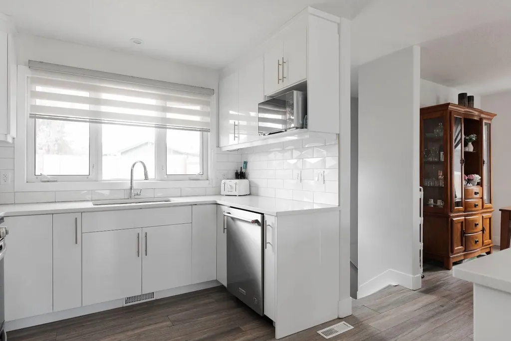 121 Demers Drive Fort Mcmurray AB T9H 2B3