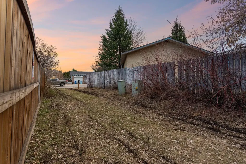 121 Demers Drive Fort Mcmurray AB T9H 2B3