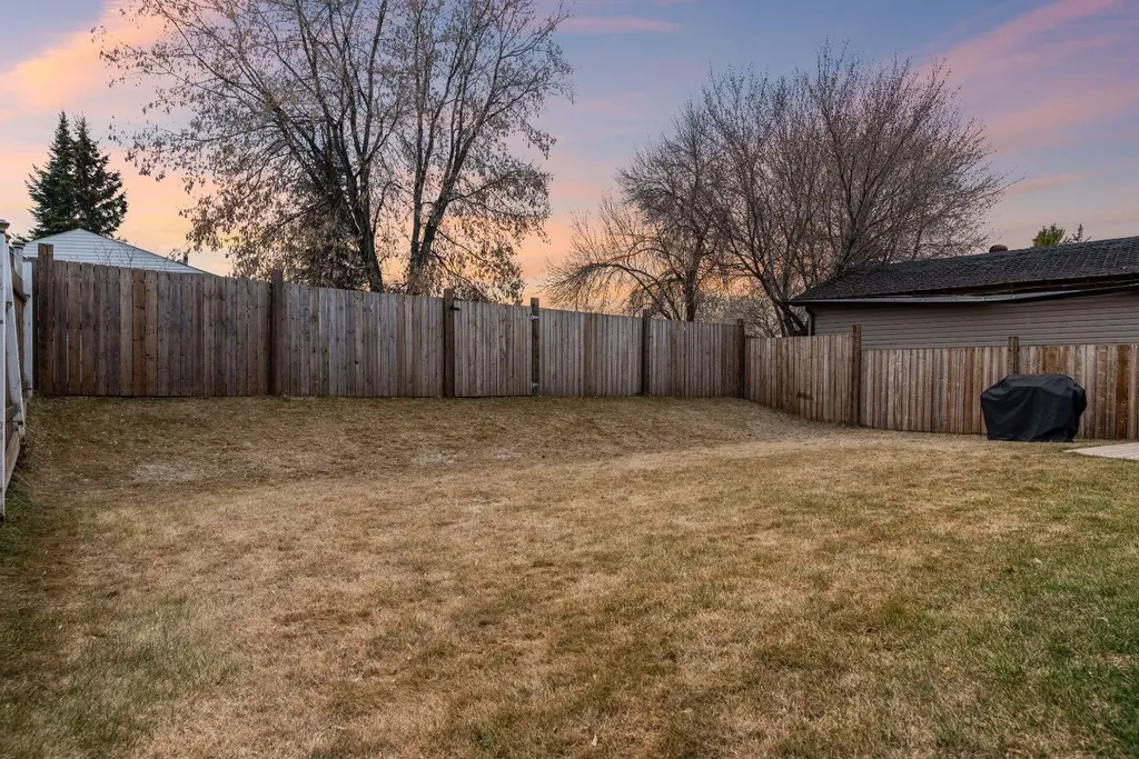 121 Demers Drive Fort Mcmurray AB T9H 2B3