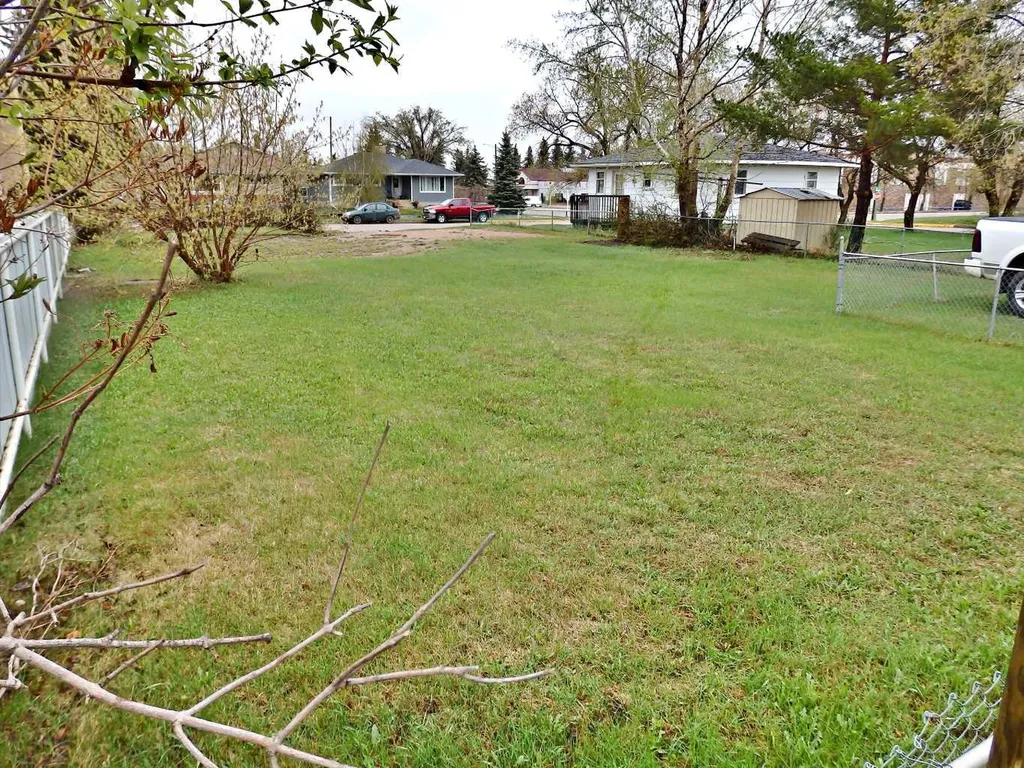 4605 50 Avenue Vermilion AB T9X 1R6