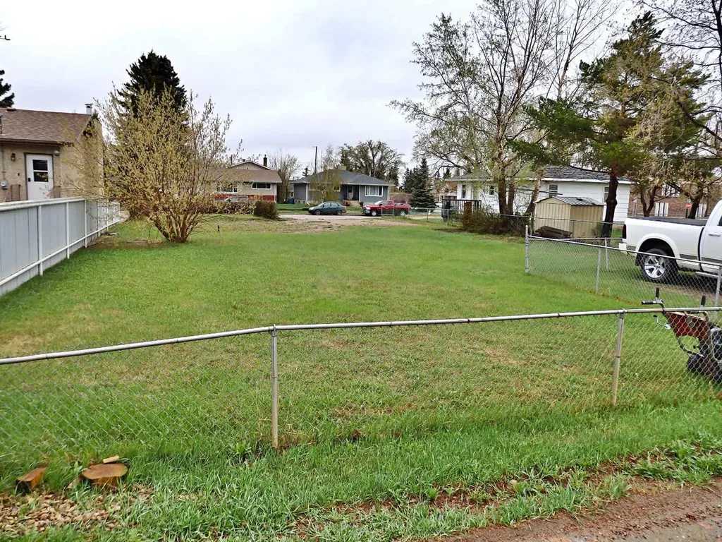 4605 50 Avenue Vermilion AB T9X 1R6