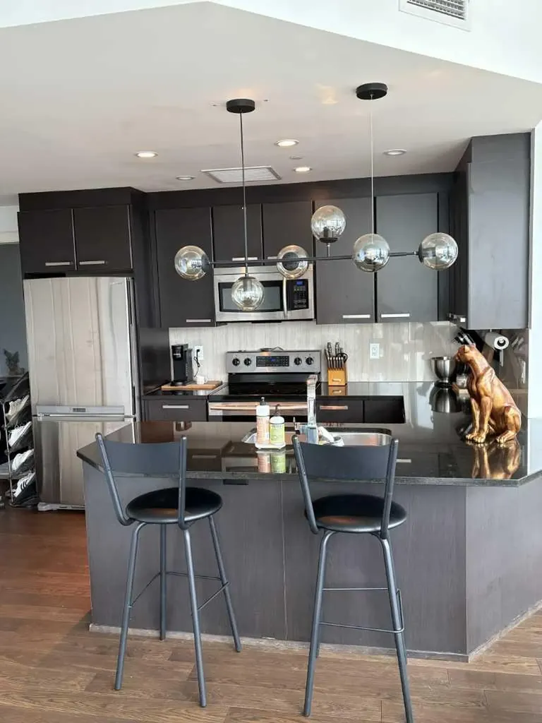 225 11 Avenue SE Calgary AB T2G 0G3