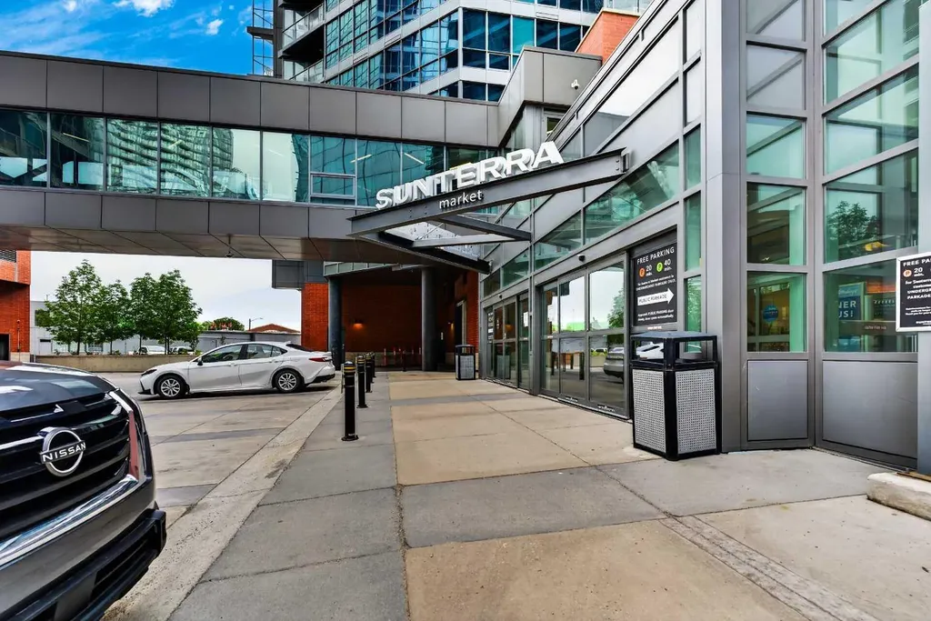 225 11 Avenue SE Calgary AB T2G 0G3