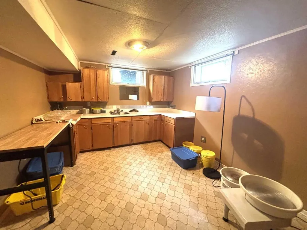 20 Virginia Avenue Whitecourt AB T7S1H2