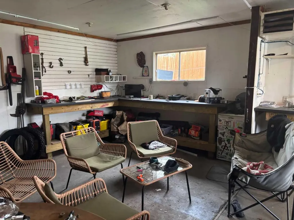20 Virginia Avenue Whitecourt AB T7S1H2