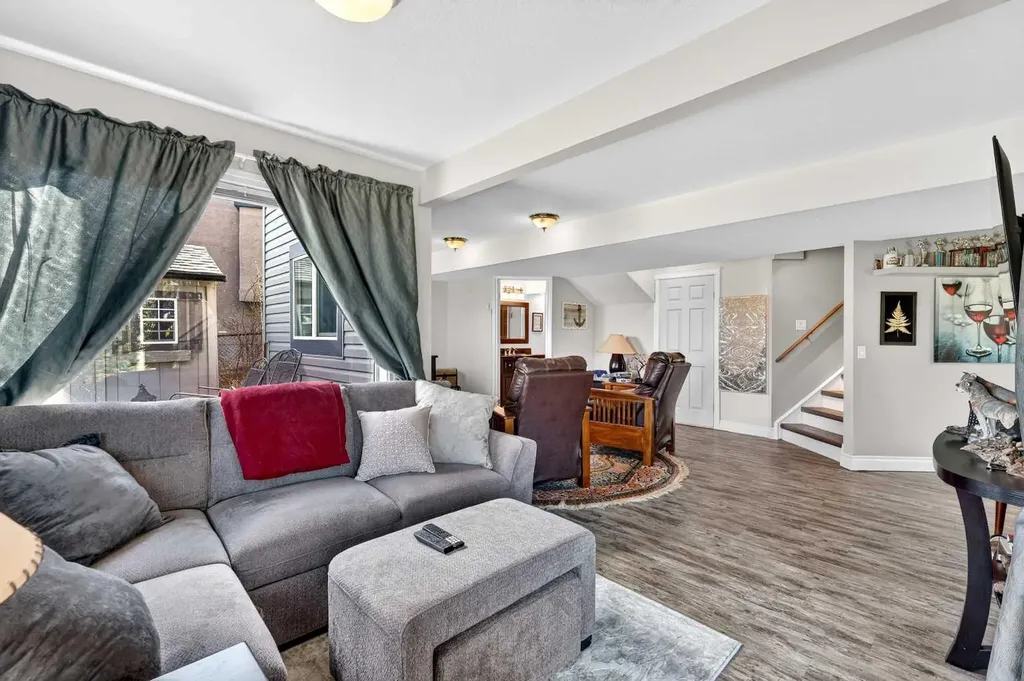525 High Park Court NW High River AB T1V 0A4