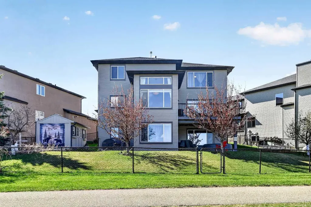 525 High Park Court NW High River AB T1V 0A4