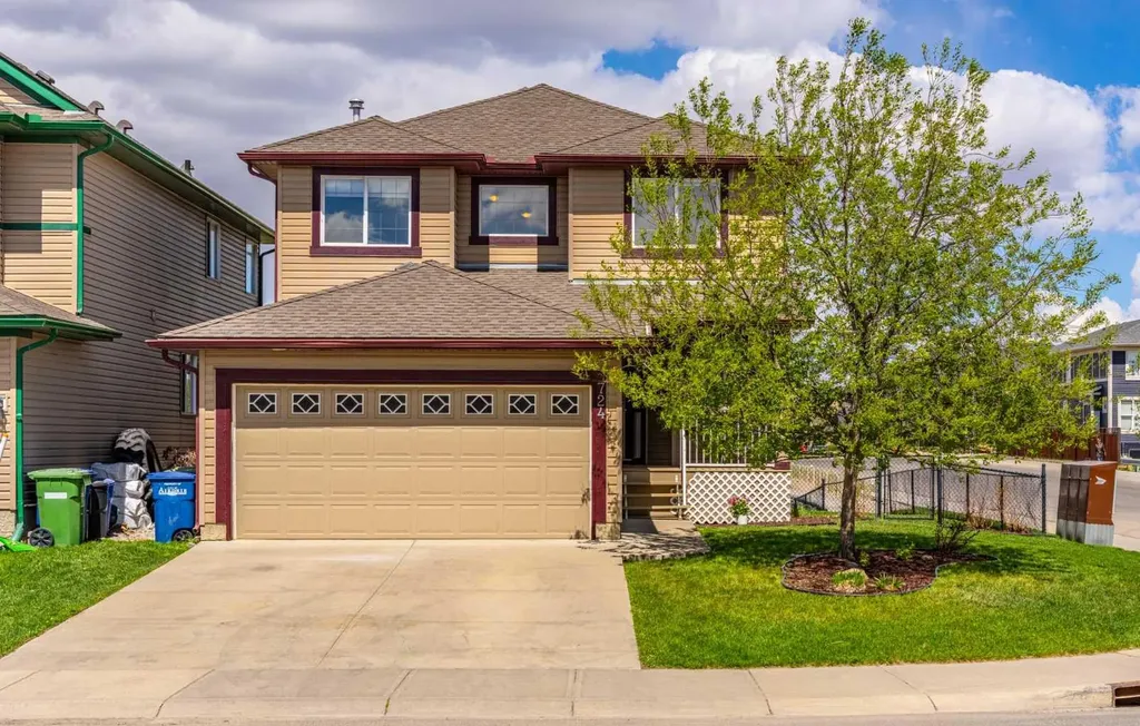 724 Luxstone Landing SW Airdrie AB T4B 3L1