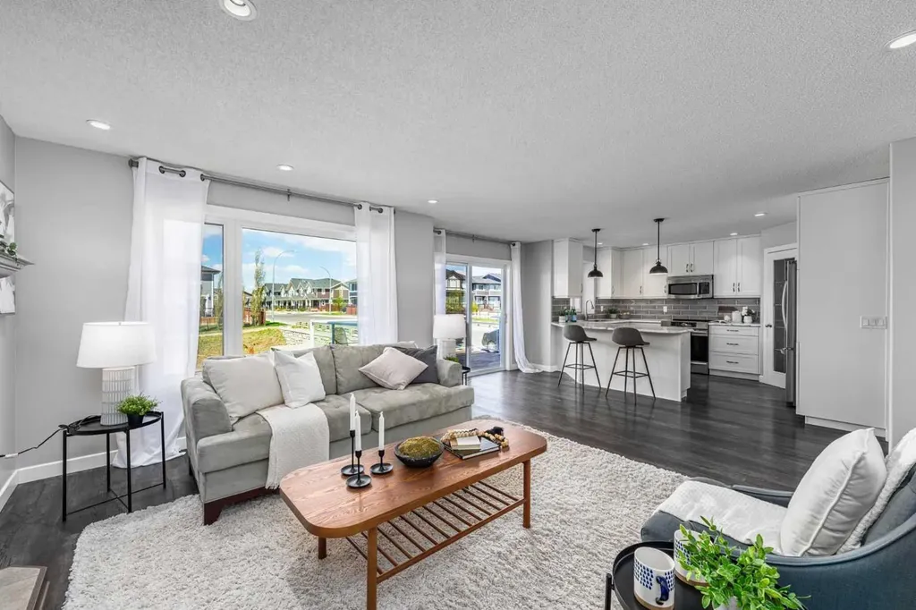 724 Luxstone Landing SW Airdrie AB T4B 3L1