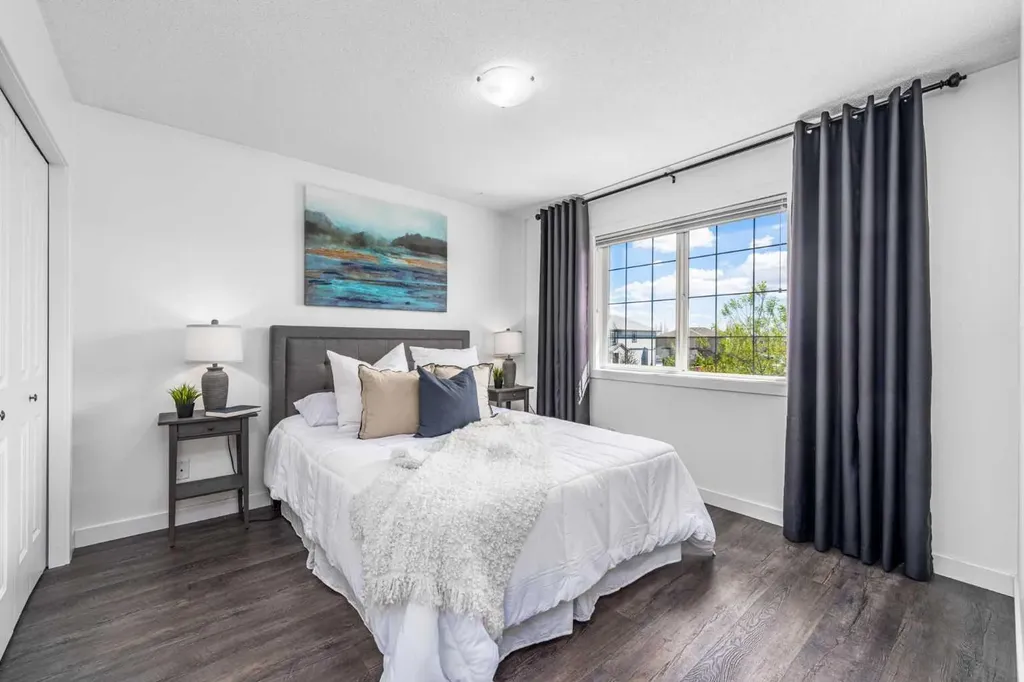 724 Luxstone Landing SW Airdrie AB T4B 3L1