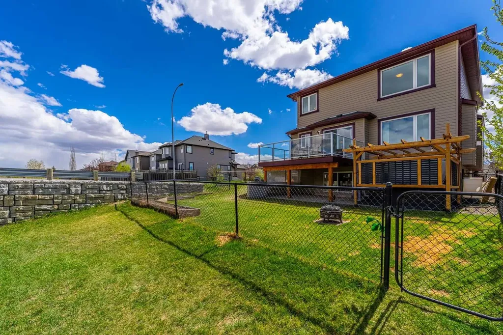 724 Luxstone Landing SW Airdrie AB T4B 3L1