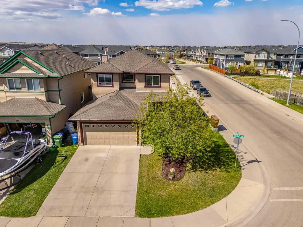 724 Luxstone Landing SW Airdrie AB T4B 3L1