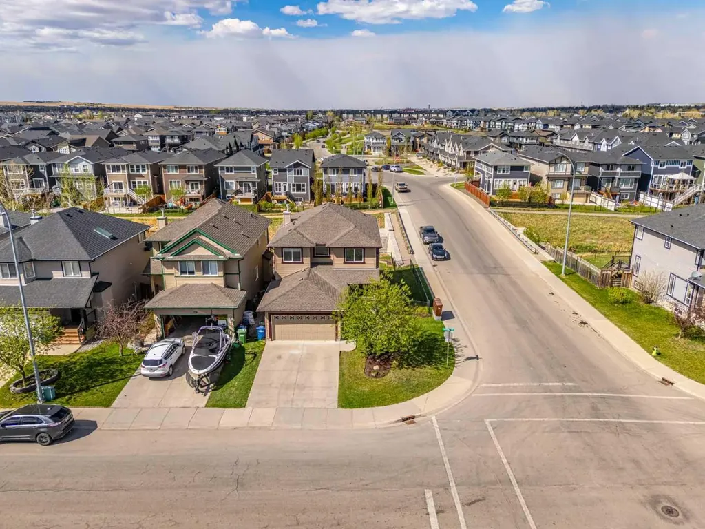 724 Luxstone Landing SW Airdrie AB T4B 3L1