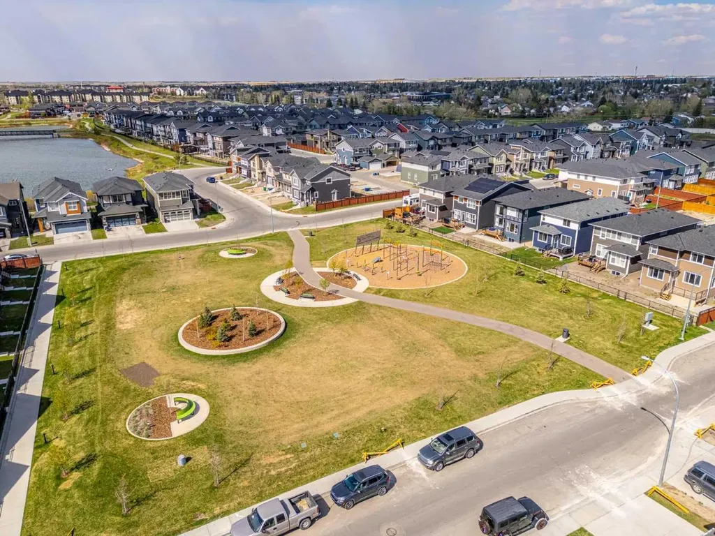 724 Luxstone Landing SW Airdrie AB T4B 3L1